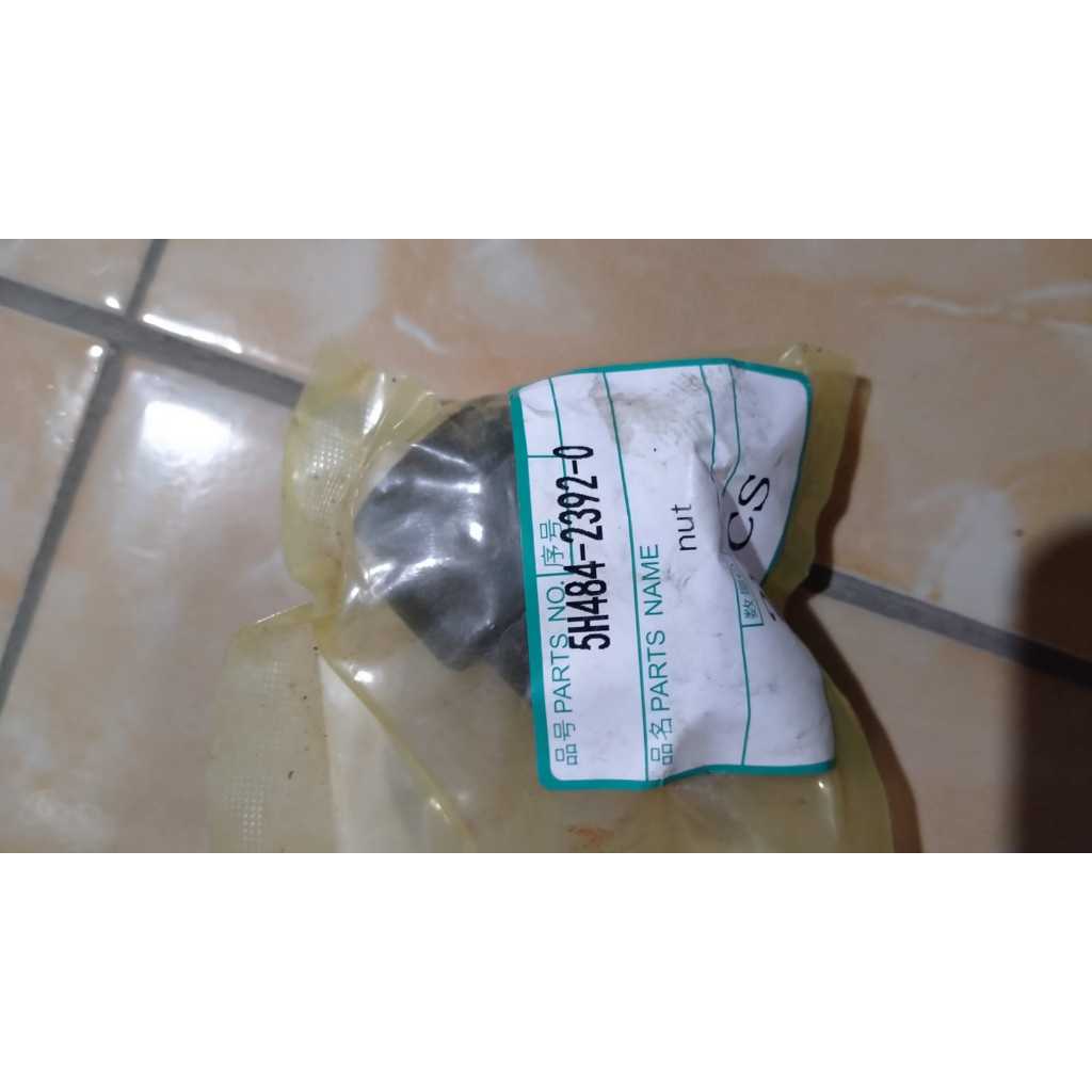 Mesin Kubota Combine Harvester, NUT DC70