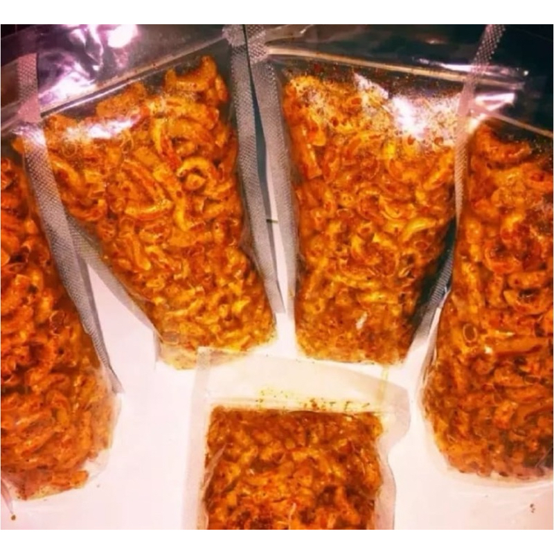 

Macaroni Hitsz daun Jeruk Pedas 250 gr