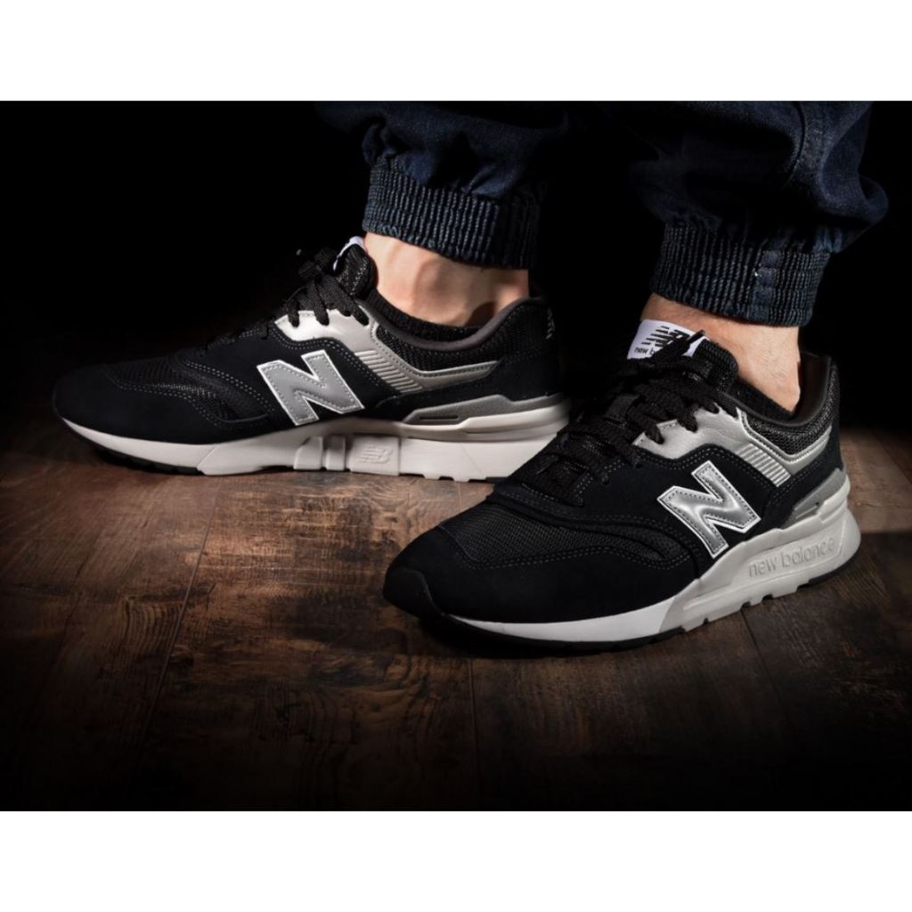 Sepatu NB 997H Black Sneakers Original