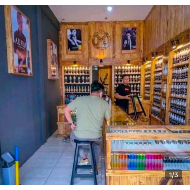 Etalase Parfum Kayu Jati Belanda 1 Meter