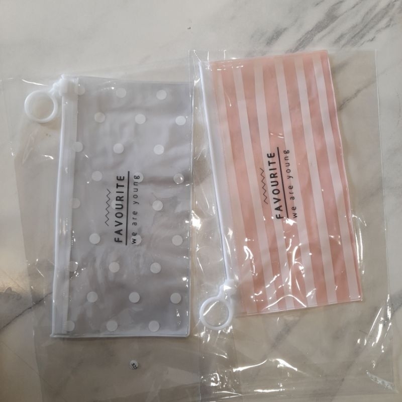 

Kotak Pensil Zipper Warna