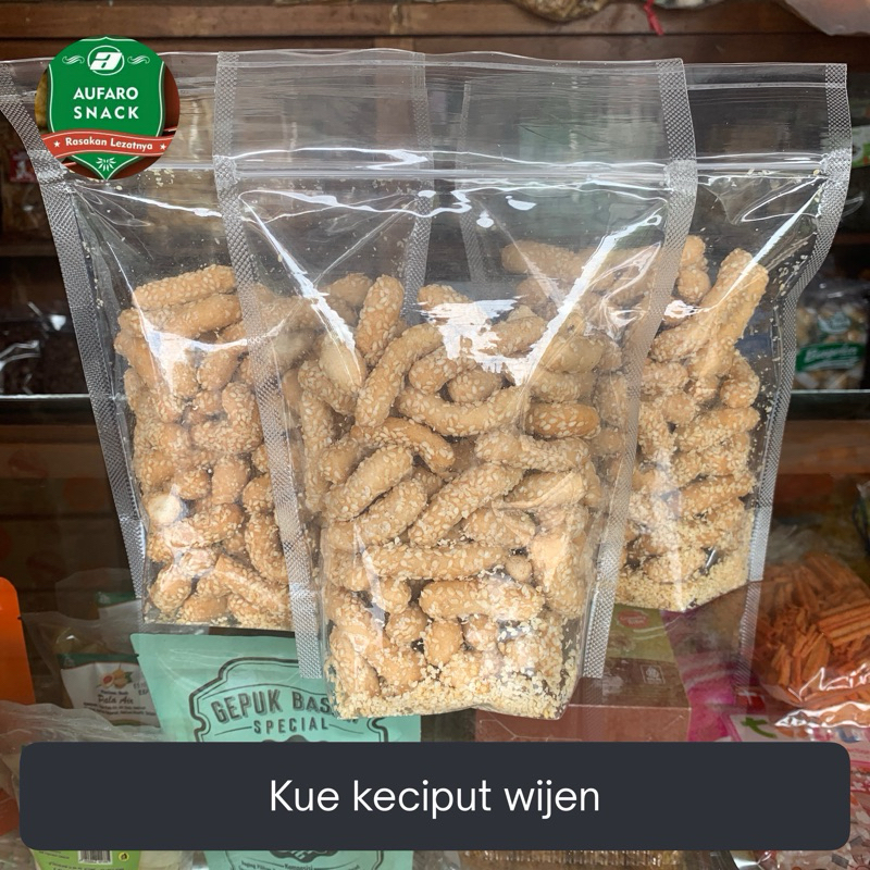 

KECIPUT WIJEN CEMILAN KUE LEBARAN JADUL AUFARO SNACK