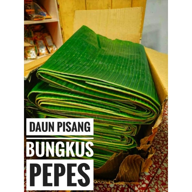 

Daun Pisang yang sudah di panaskan dan daun pisang segar