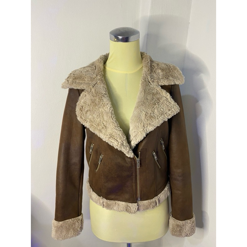 PRELOVED JACKET CROP KULIT