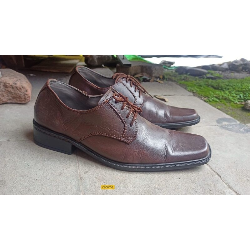 sepatu pantofel kulit Dr Kevin 42 second