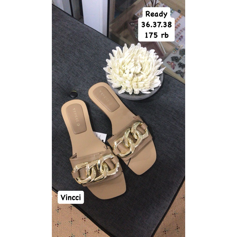 Vincci Sandal Wanita Gold