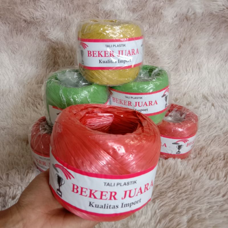 

Tali rafia warna 250 gram, tali rafia 1/4kg, tali rafia plastik cap Beker