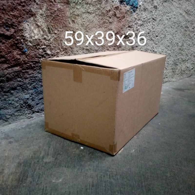 

kARDUS BEKAS /TEBAL/BESAR/UKURAN 59x39x36 cm