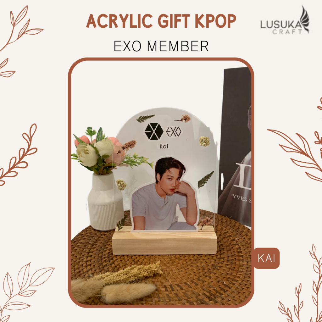 Acrylic Gift KPOP Gift EXO Kado Ulang Tahun , Kado Wisuda, Kado Surprise Lusuka.Craft