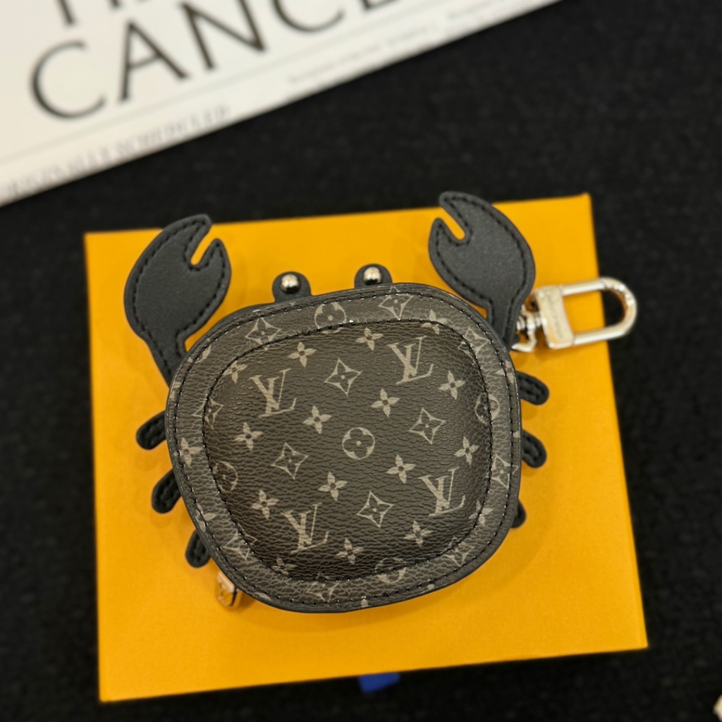 Louis Vuitton I Little Crab Classic Earphone Bag Keychain Black