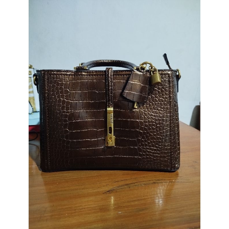 GUESS James Girlfriend Satchel New