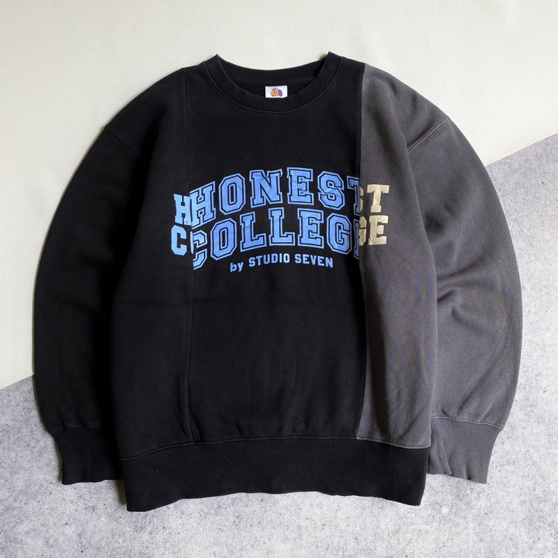 CREWNECK HONEST COLLEGE x GENERAL UNIQLO