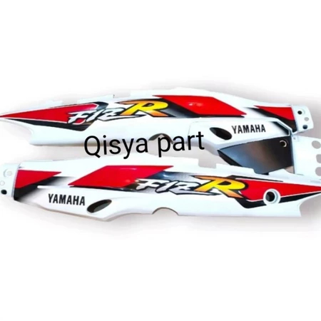 Body belakang kanan kiri motor yamaha fiz R sporty tahun 2001 Warna putih merah Motorcycle