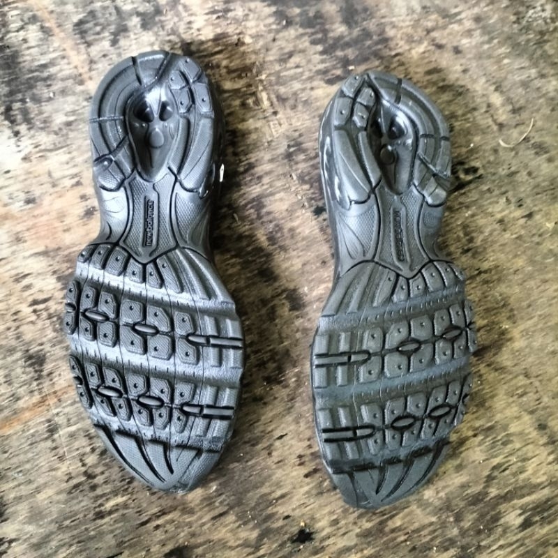 outsole sepatu anak baby running sneakers olahraga nb 530 hitam polos