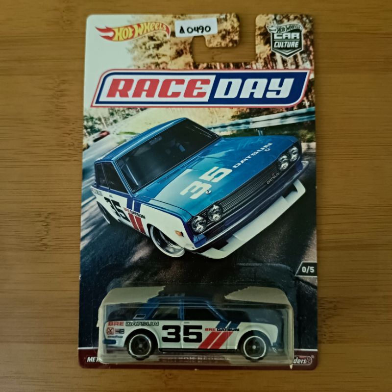 HOT WHEELS DATSUN BLUEBIRD 510 RACE DAY