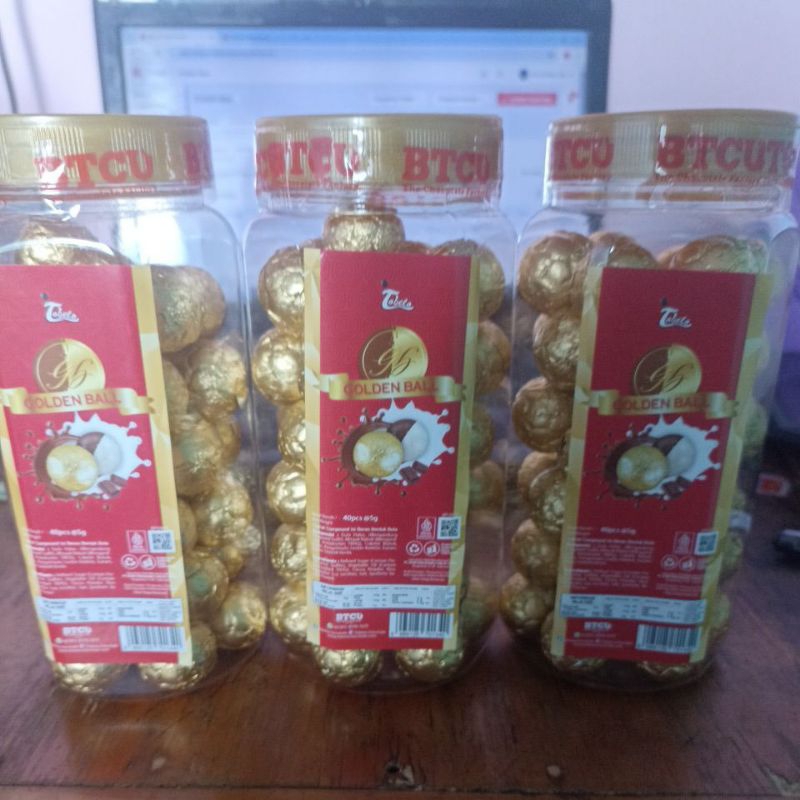 

golden ball tobelo bola coklat toples isi 40 butir exp juni 2026