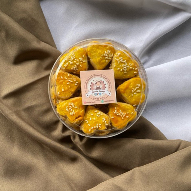 

NADIA FOODYS- KUE KACANG kue kering lebaran