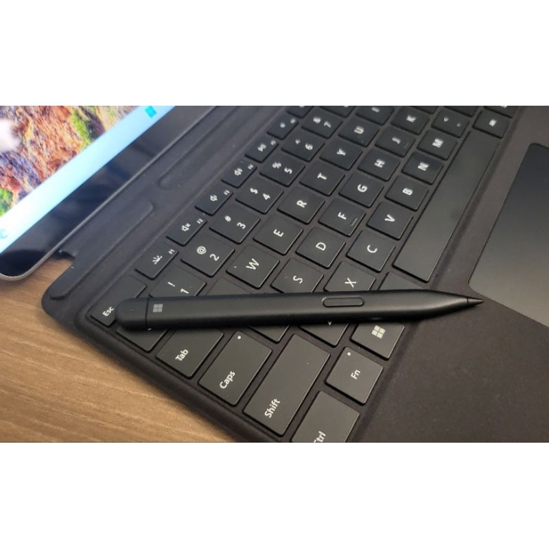 Microsoft Surface Pro 8 Core i5 gen 11 Memori 8GB/ SSD 1 TB include Keyboard and pen microsoft