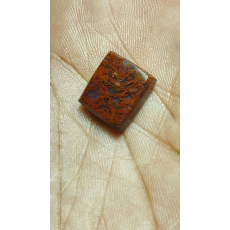 batu badar lumut merah