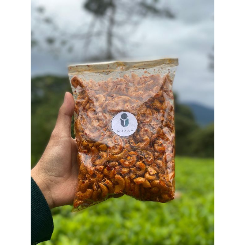 

MAKARONI CIKRUH PEDAS DAUN JERUK 250gram/500gram