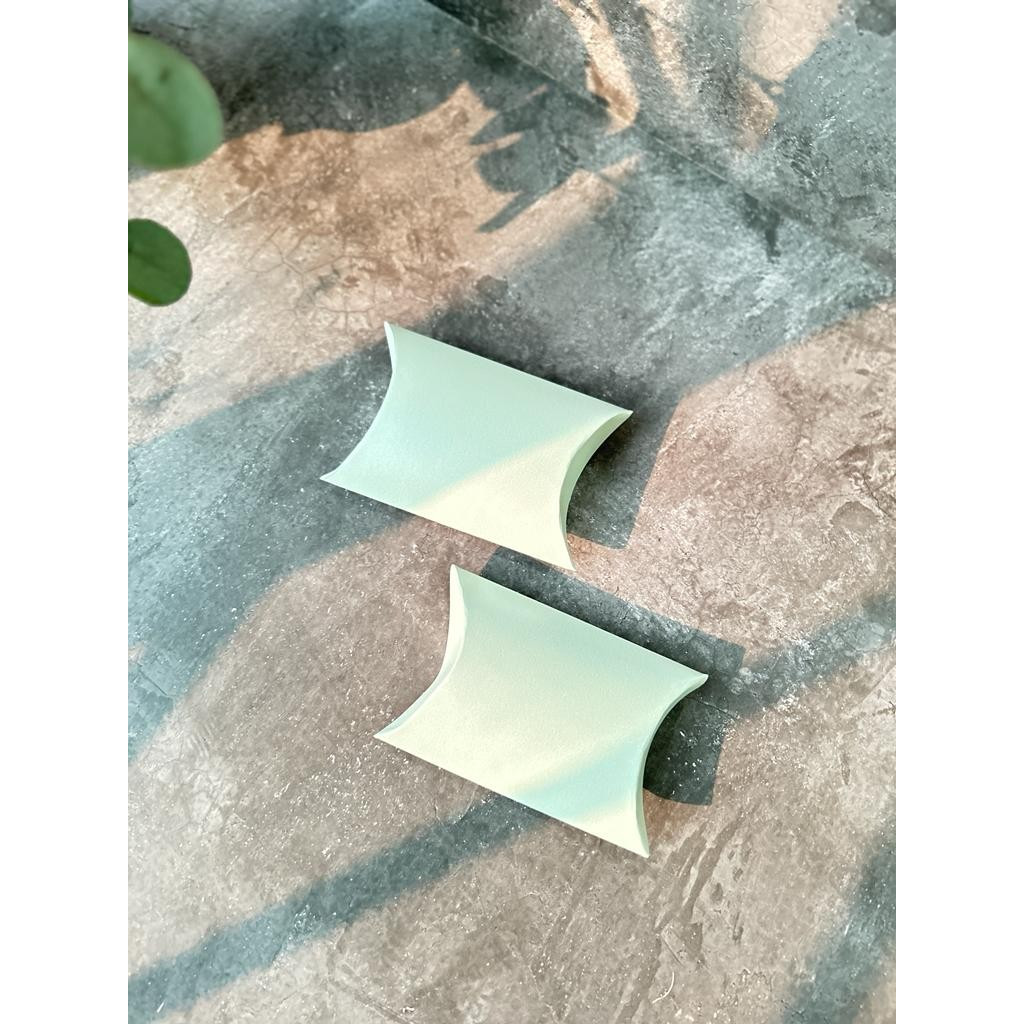 

10 Pcs Pillow Box Small Size Hijau Packaging Kerudung Baju Souvenir Bahan Carton Ukuran 8x11 cm