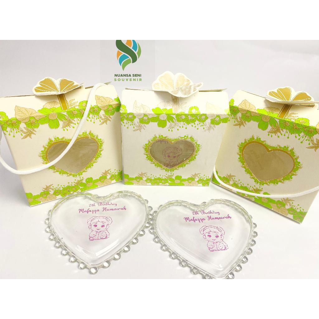 Souvenir Mangkok Sambal Kaca Kecil Piring Tatakan Gelas Pisin Motif Love Pisin Sablon