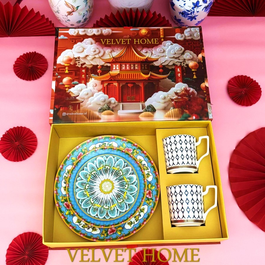 Hampers imlek Piring Mug Gelas peralatan makan dining set dinner gift set chinese new year merah bun