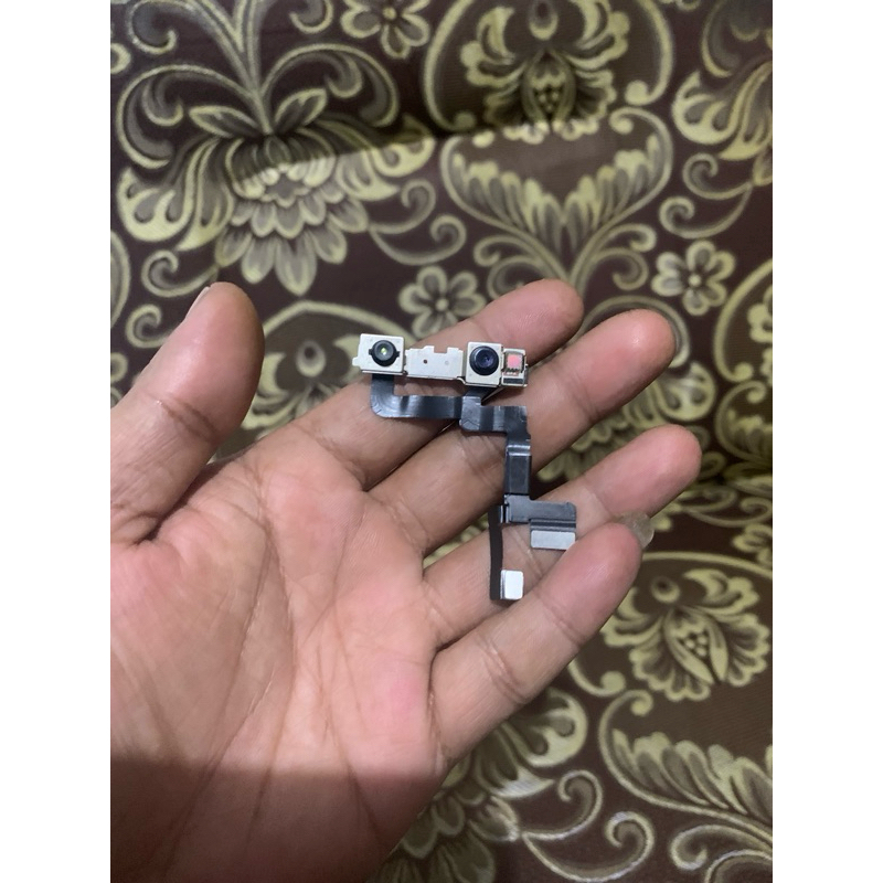 camera depan ipone 11