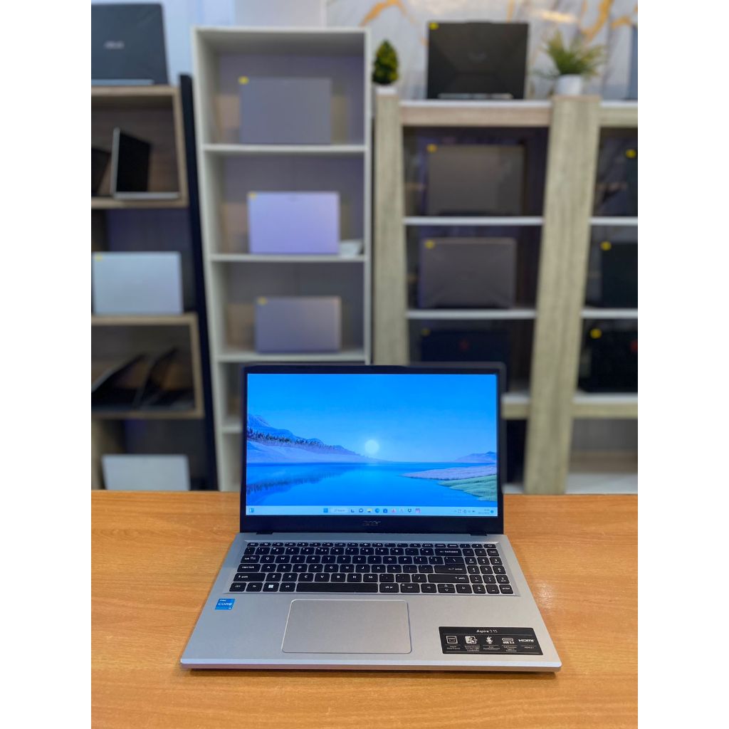 ACER ASPIRE 3-15 | CORE i3-N305 | 4 GB | SSD 256 GB | LIKE NEW | GARANSI