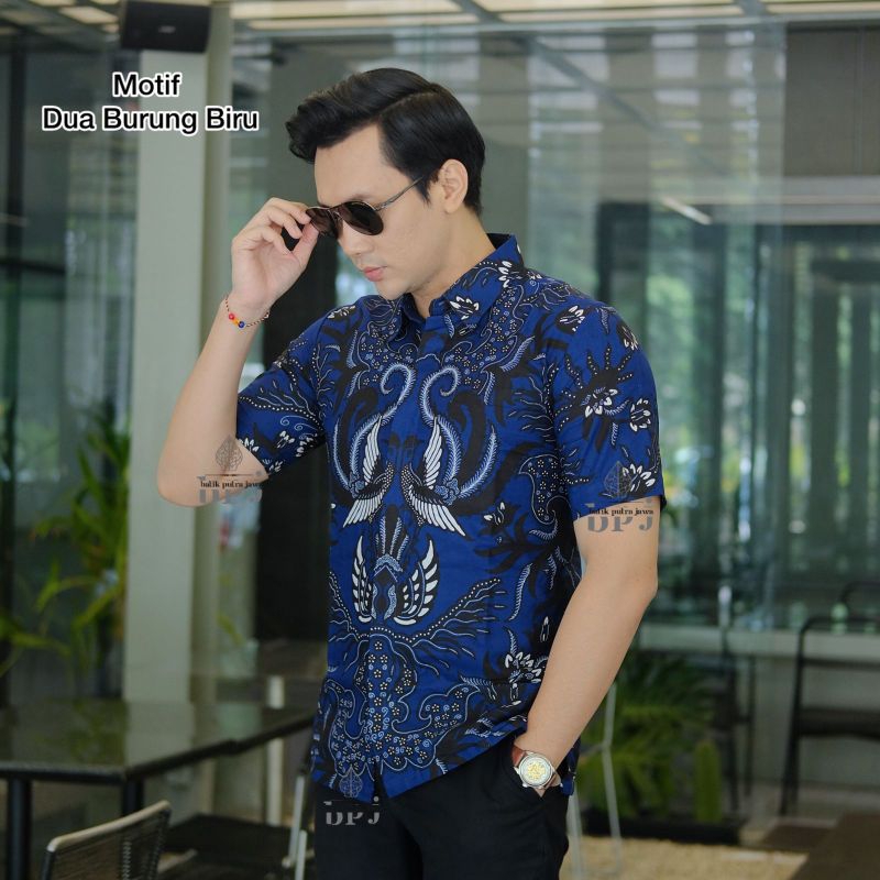 Kemeja Batik Pria DUA BURUNG BIRU Slimfit Batik Kekinian Kondangan Kerja Outfit Pria