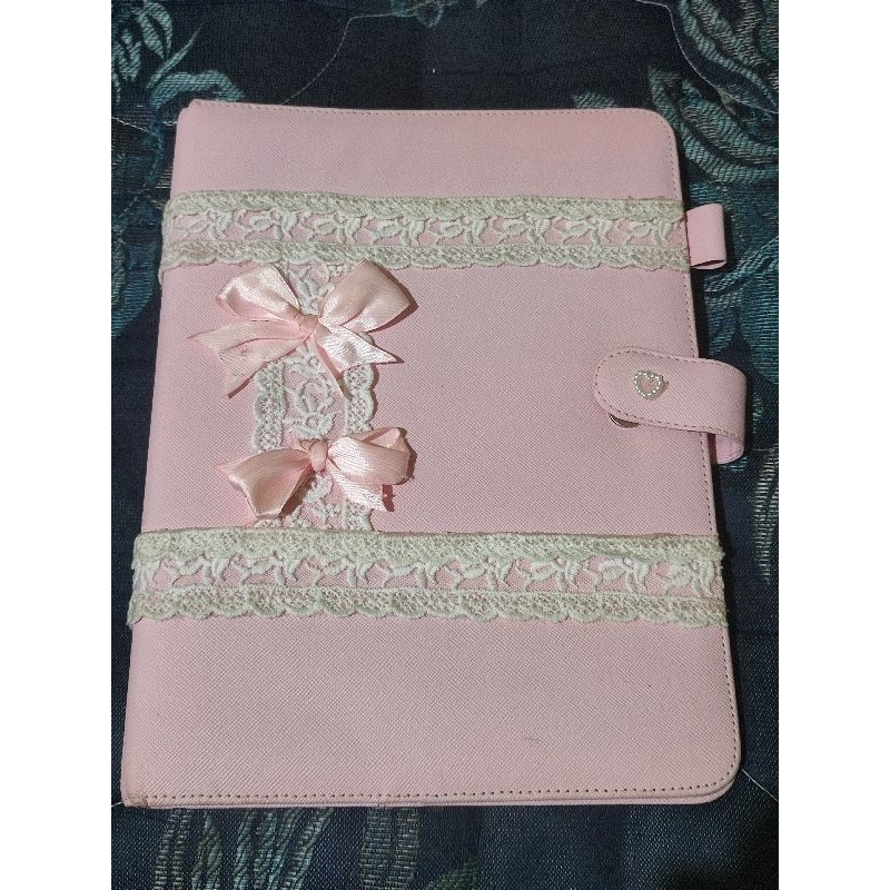 

Binder Coquette