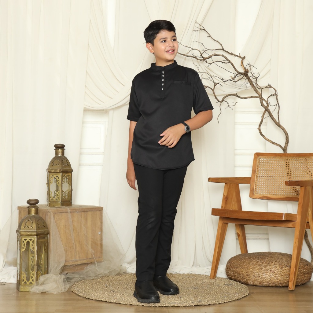 Wiriwiri Series Raya 2025 Black Dubai Sarimbit Abaya & One Set Bordir Ayah Ibu & Anak (Premium)