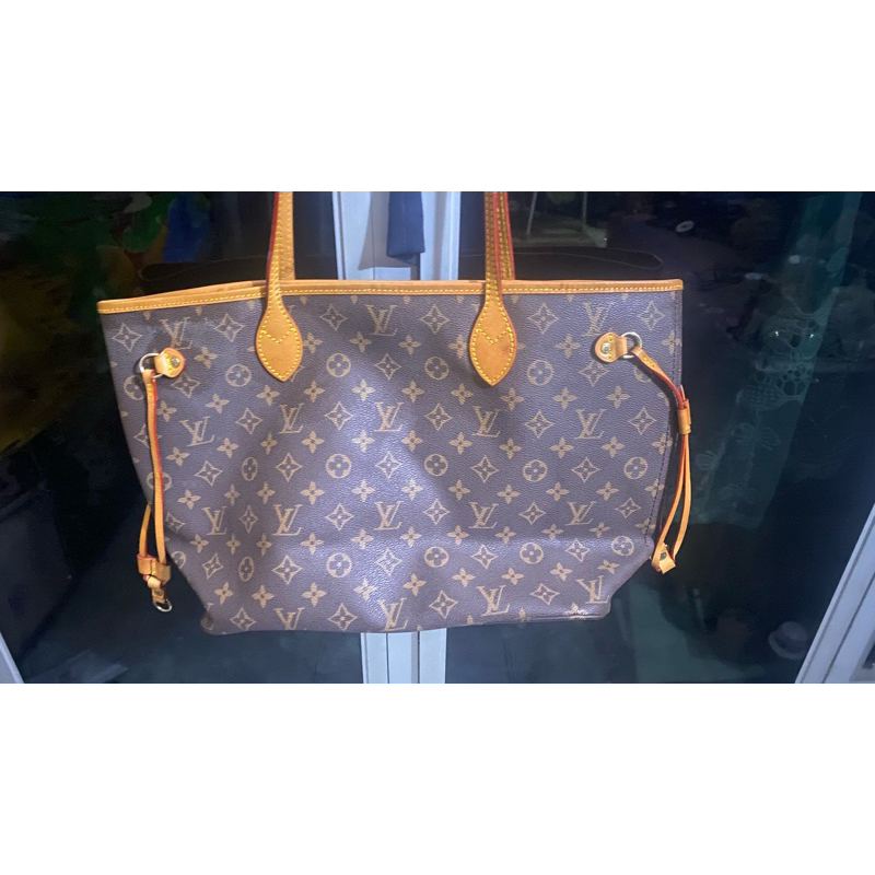 LV Neverfull
