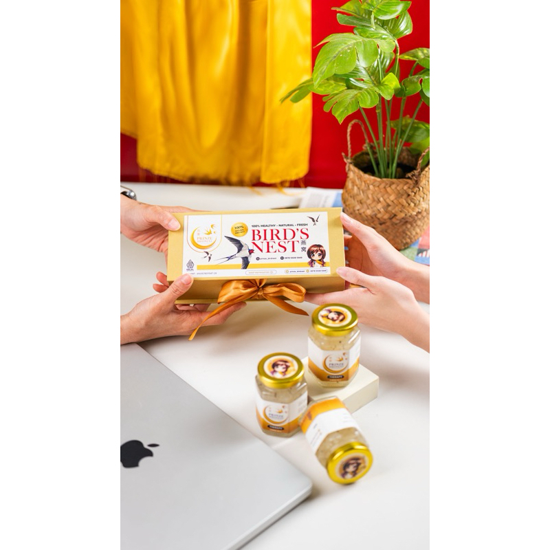 

HAMPERS BIRDNEST 3 BOTOL 80%WALET-100ml WITH BAG 100% ASLI SARANG BURUNG WALET