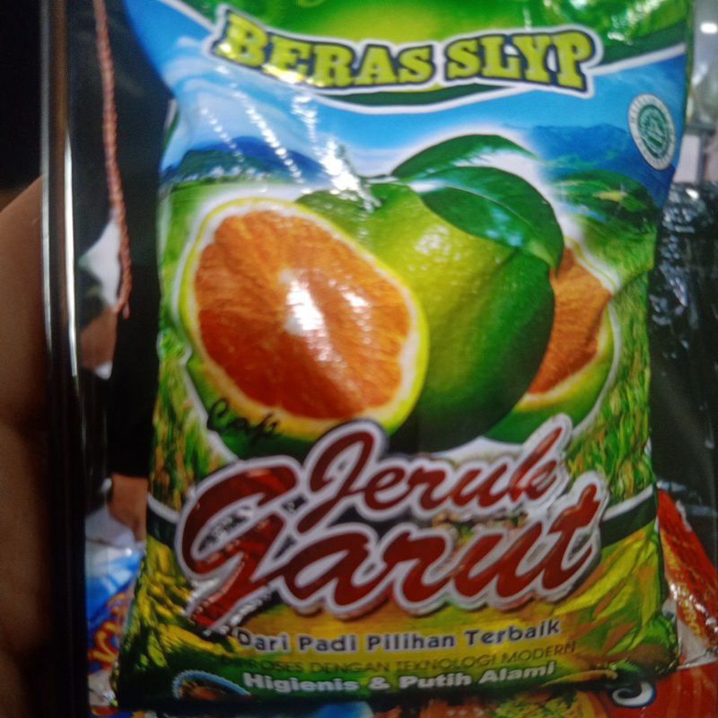 

Beras cap merek jeruk garut 10 kg