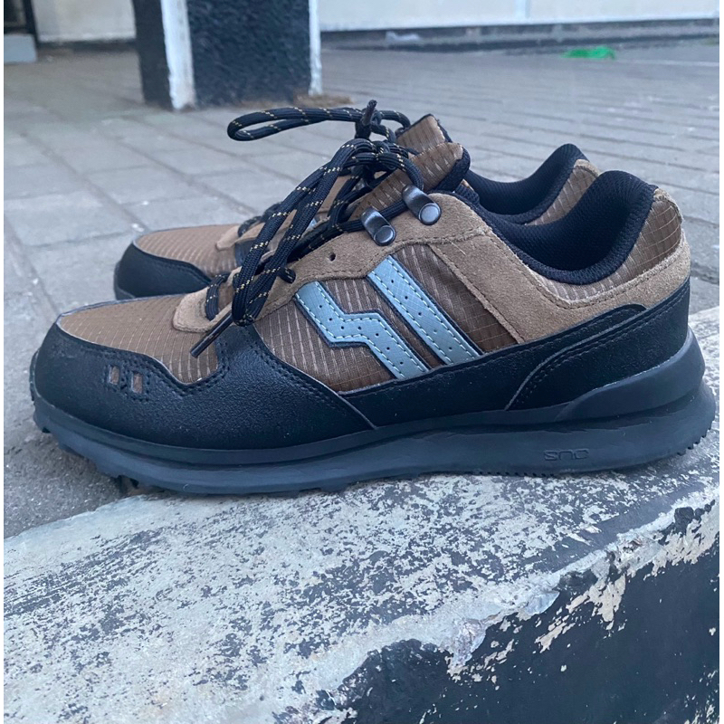 Sepatu Piero Jogger Year 8 size 40 second