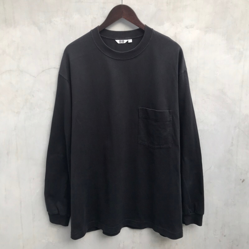 Kaos Basic Oversized by Uniqlo U Pocket Long Sleeve tee Black XL