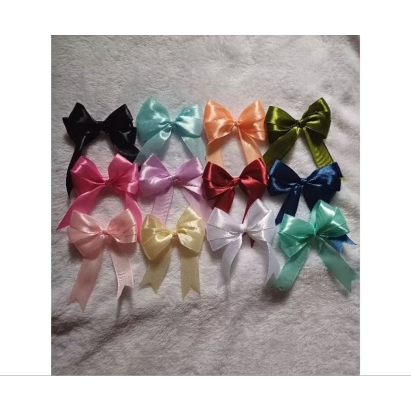 

pita satin ukuran pita 2cm ( 3 layer ) harga per pcs min order 20pcs