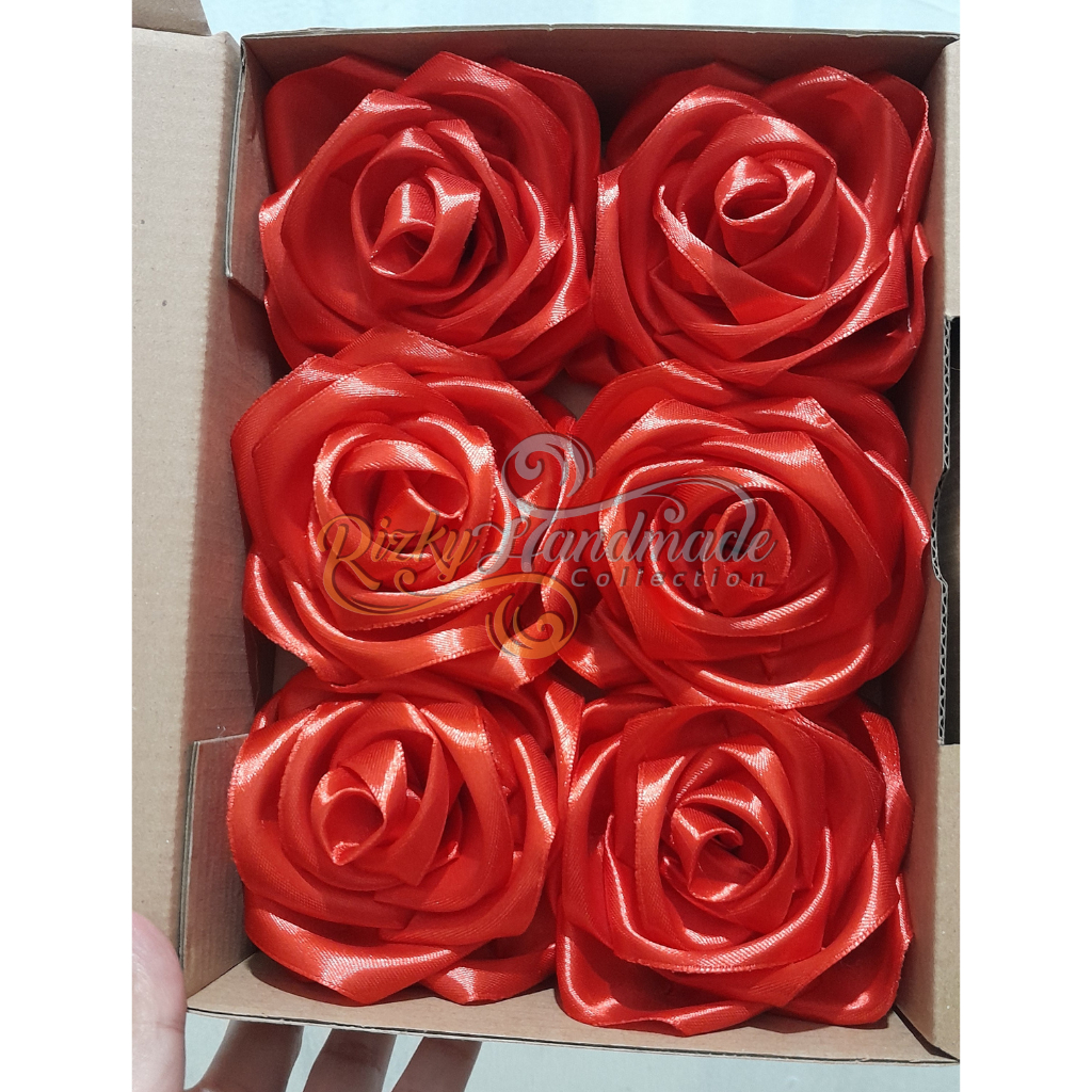 Bunga Mawar Satin Tanpa Tangkai Bambu
