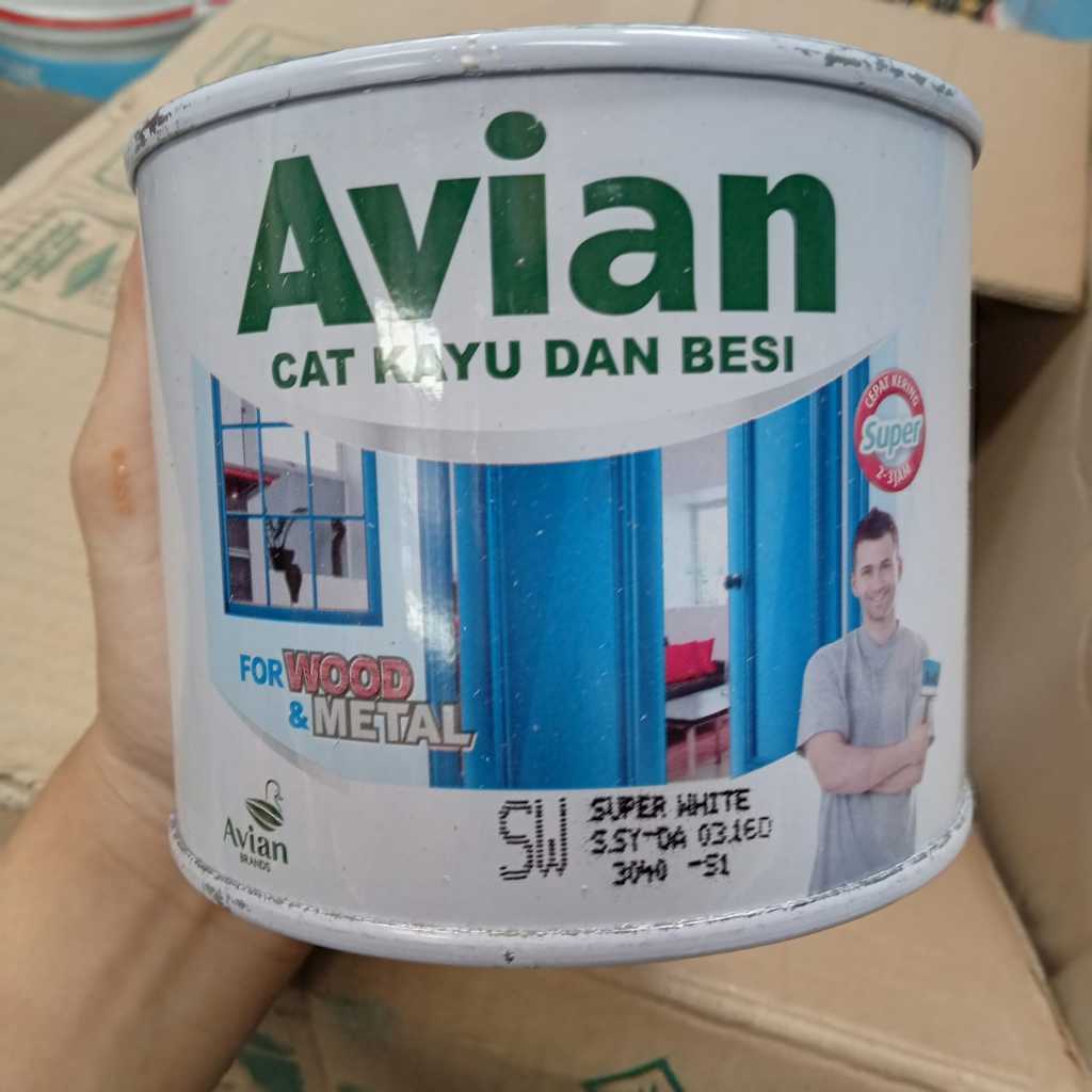 

AVIAN 500CC SUPER WHITE CAT KAYU AND BESI 500 GRAM