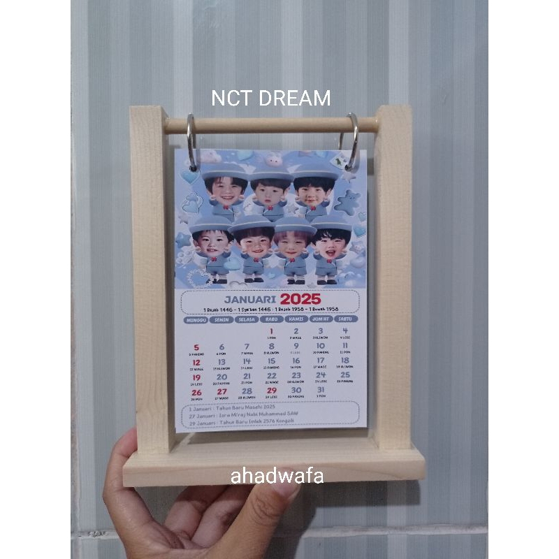 

Stand Kayu Kalender NCT DREAM size A5 dan A6