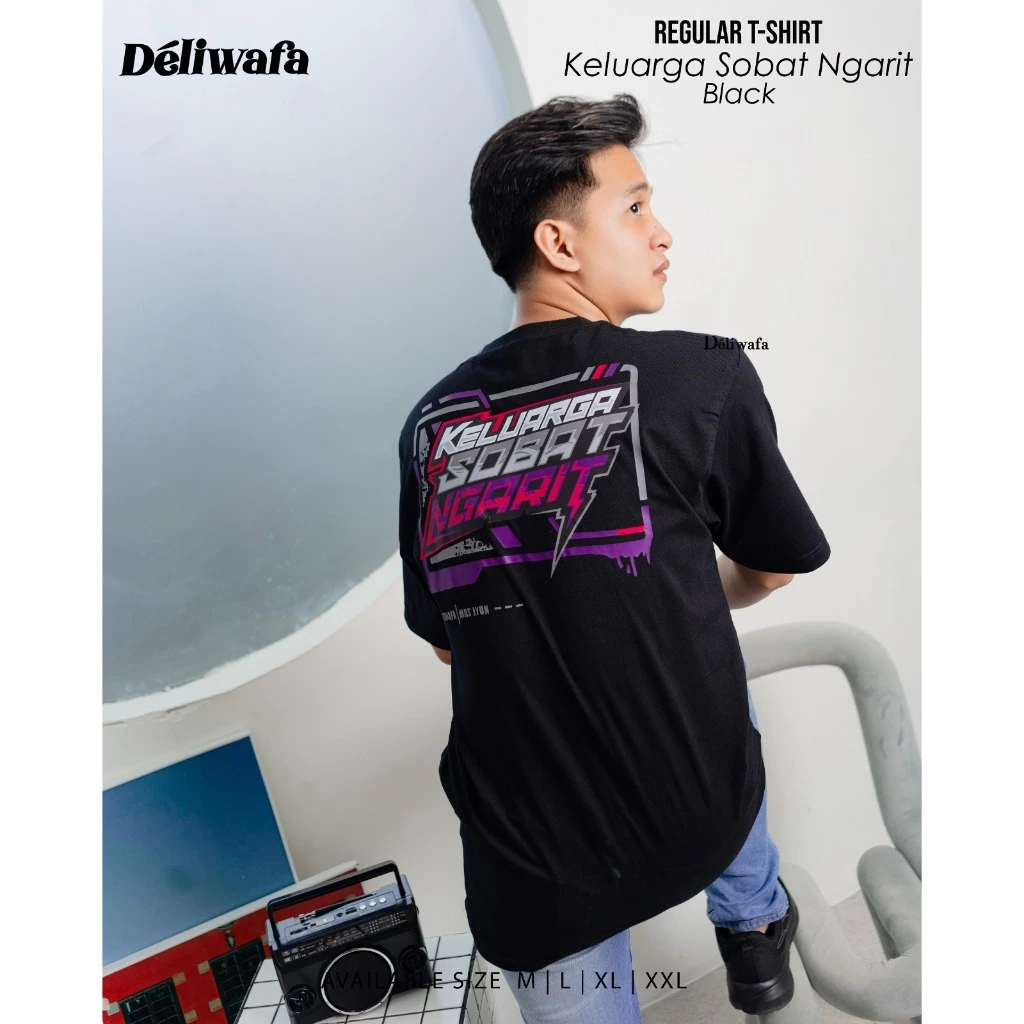 Kaos Deliwafa - Keluarga Sobat Ngarit Unisex | Tshirt Kaos Distro Pria Wanita