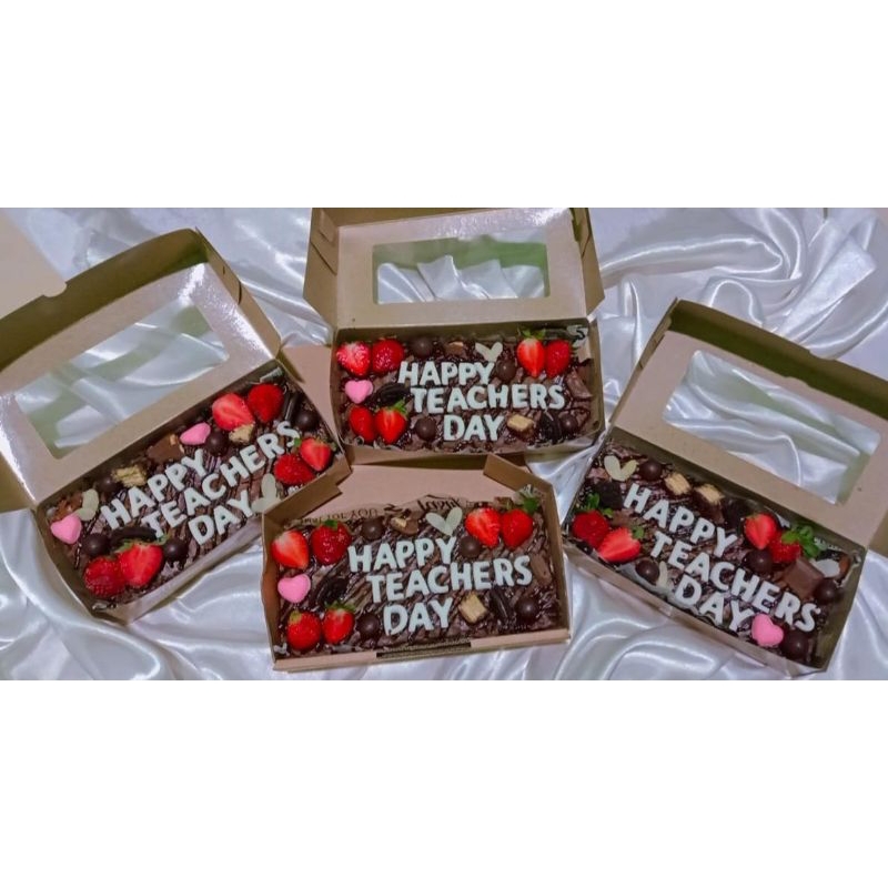 

Brownies Custom Choco Strawberry uk 22x10 | Brownies ulang tahun