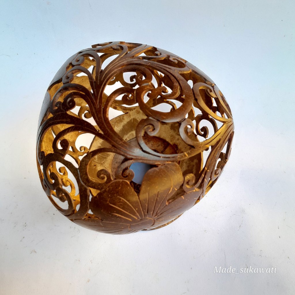 Kerajinan Tangan Batok Kelapa Ukir Wadah Lampu Hias Tempat Lilin Kerajinan Handmade Dekorasi Bali