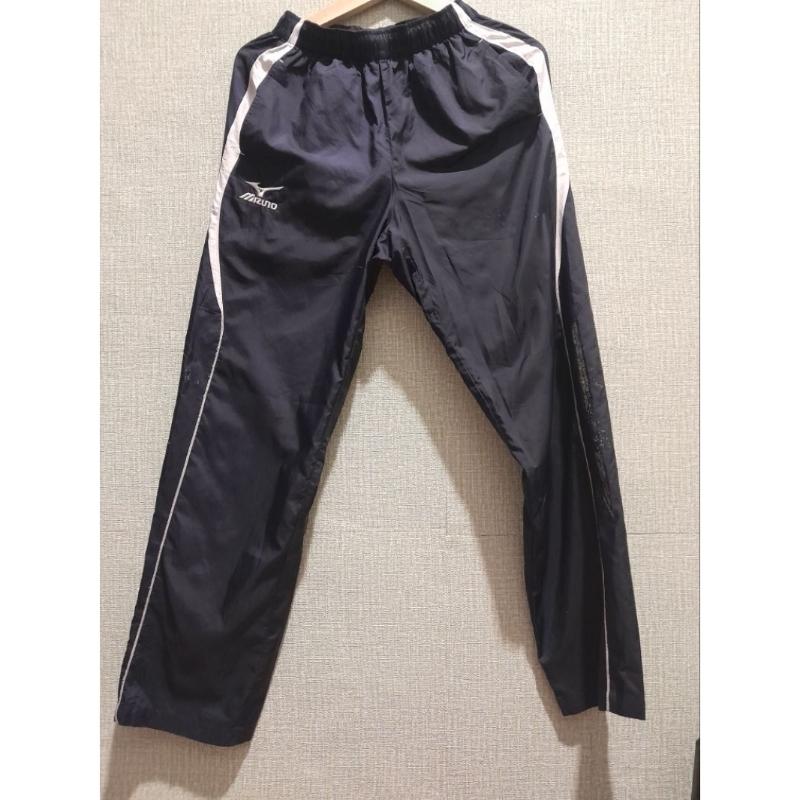 Preloved_squirrel celana olahraga running mizuno