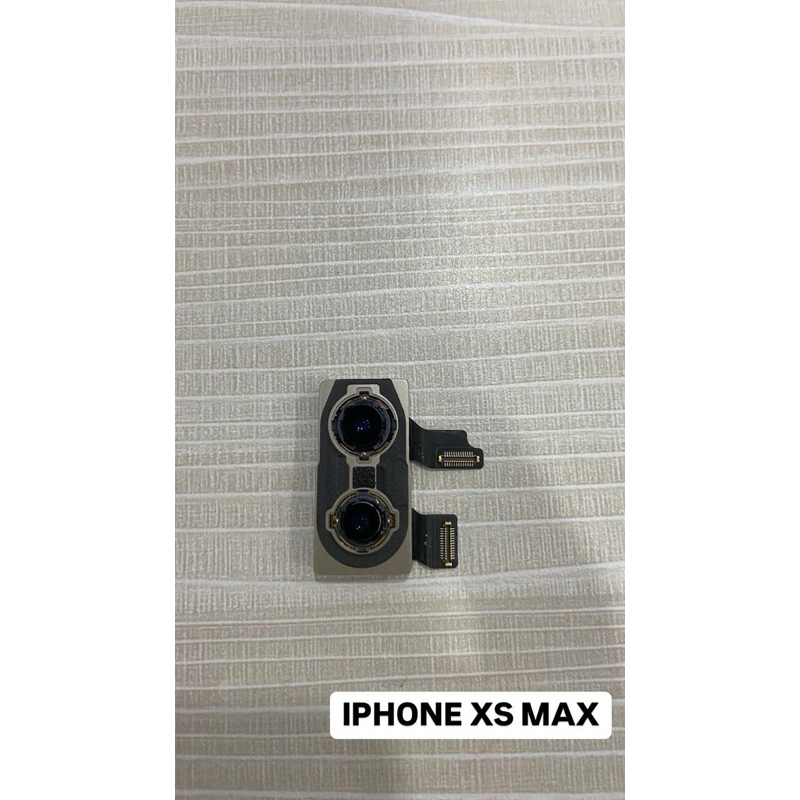 kamera belakang iPhone xs max copotan