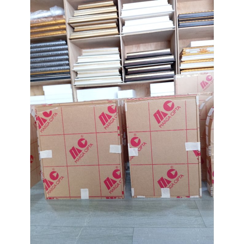 

Pop up full Akrilik kotak 3mm