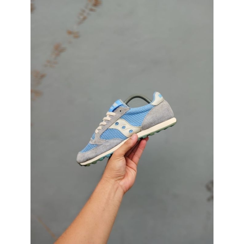 SEPATU CASUAL SNEAKERS SAUCONY JAZZ LOW PRO GREY BLUE ORIGINAL