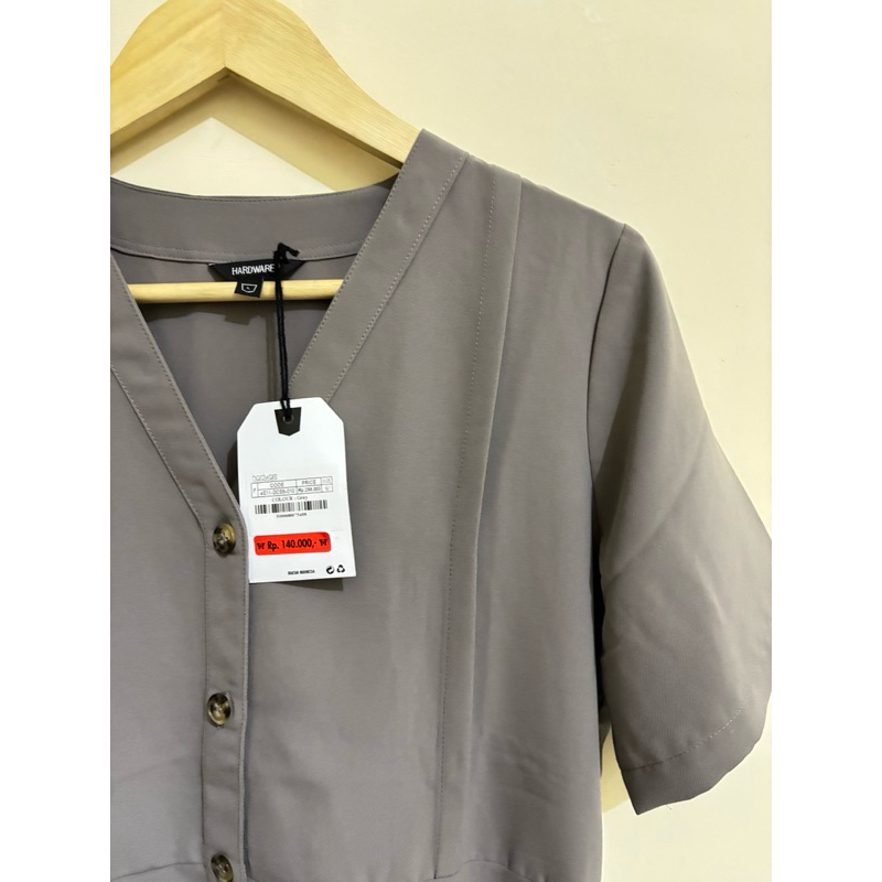 Hardware dres Abu-abu Wanita Hitam