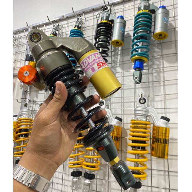 Shock Showa stel for matic single shock